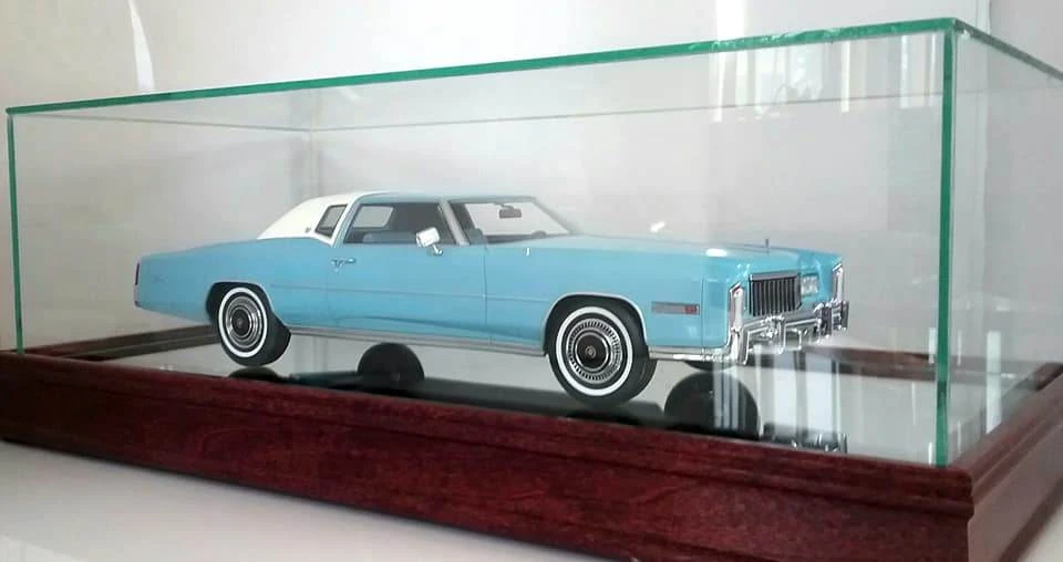 The Glass, Wood, And Mirrored Display Case For Larger 1:18 Scale Models - Image 4