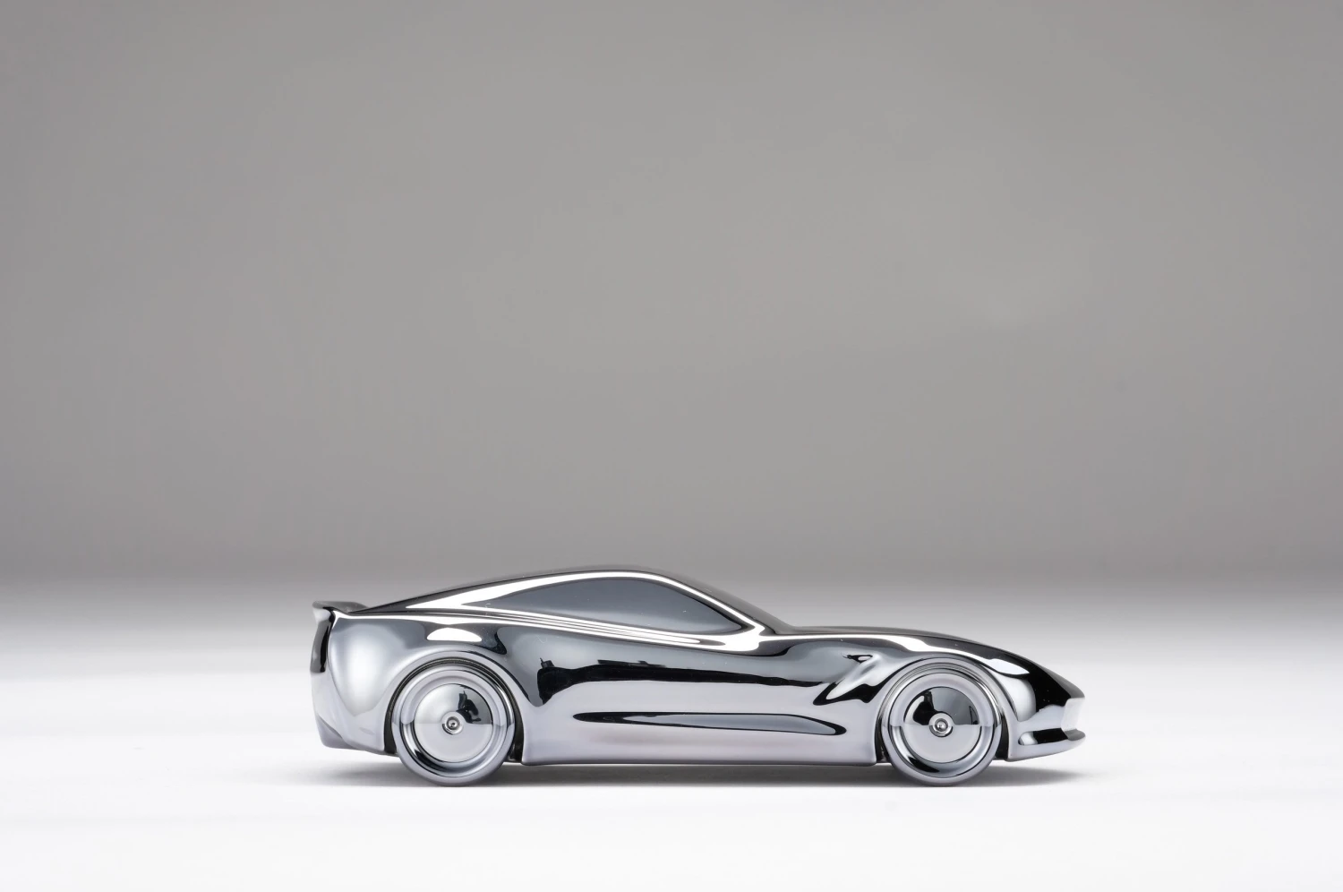 2018 Corvette C7 Sculpture In 1:43 Scale By Amalgam - Image 2