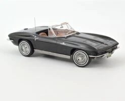 1963 Chevrolet Corvette Sting Ray Cabriolet In Black 1:18 Scale