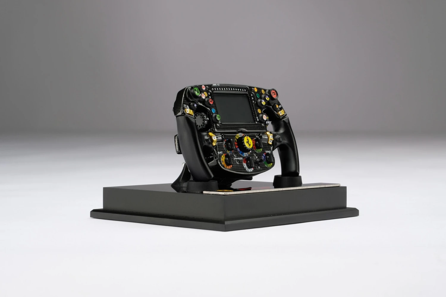 2022 FERRARI F1-75 STEERING WHEEL In 1:4 Scale - Image 3