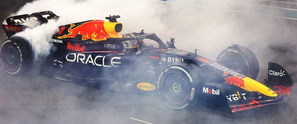 2022 Oracle Red Bull Racing RB18 Max Verstappen Winner Abu Dhabi GP 1:18 Scale