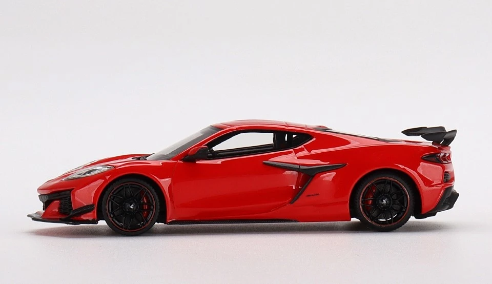 2023 Chevrolet Corvette Z06 Torch Red In 1:43 Scale - Image 3