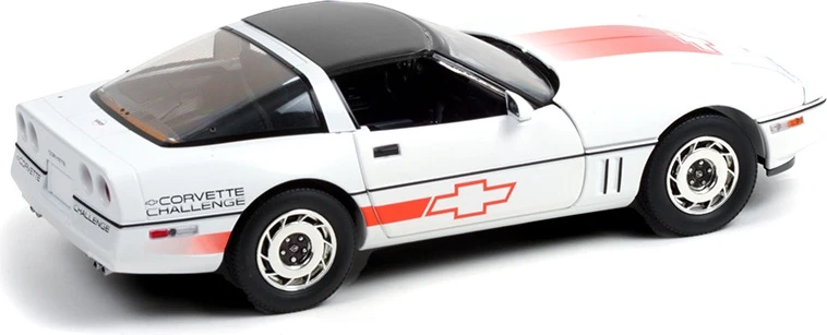 1988 Chevrolet Corvette C4 In 1:18 Scale By Greenlight - Image 4