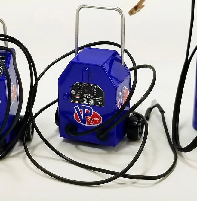 SHOP TOOL SET VP RACING FUELS In 1:18 Scale By GMP - Image 6