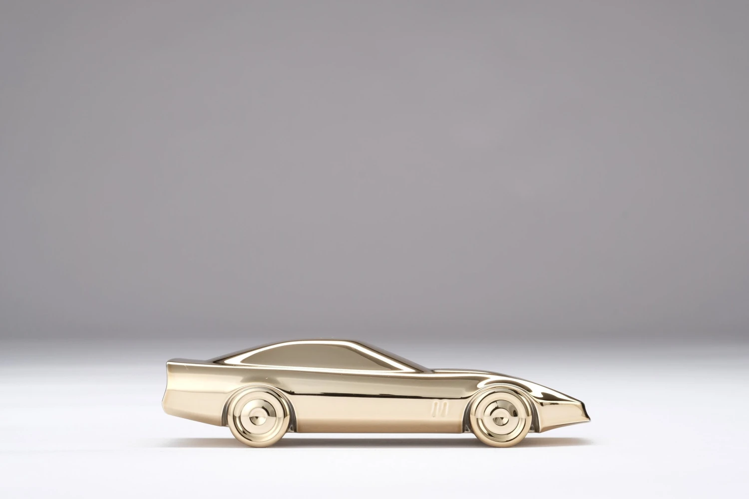 1984 Corvette C4 Sculpture In 1:43 Scale By Amalgam - Image 3