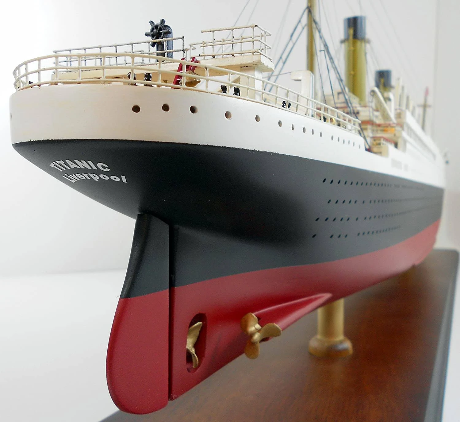 Large RMS Titanic Ship By Authentic Models - Image 3