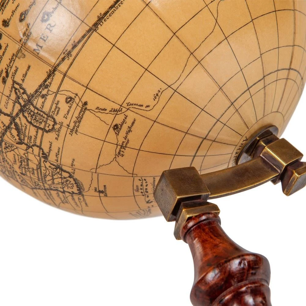 Trianon Globe By Authentic Models - Image 3