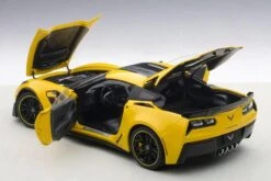 2016 Corvette C7.R Edtion Z06 In Yellow Model In 1:18 Scale By AUTOart