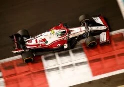 ALFA ROMEO RACING ORLEN C41 ANTONIO GIOVINAZZI In 1:43 Scale By Minichamps