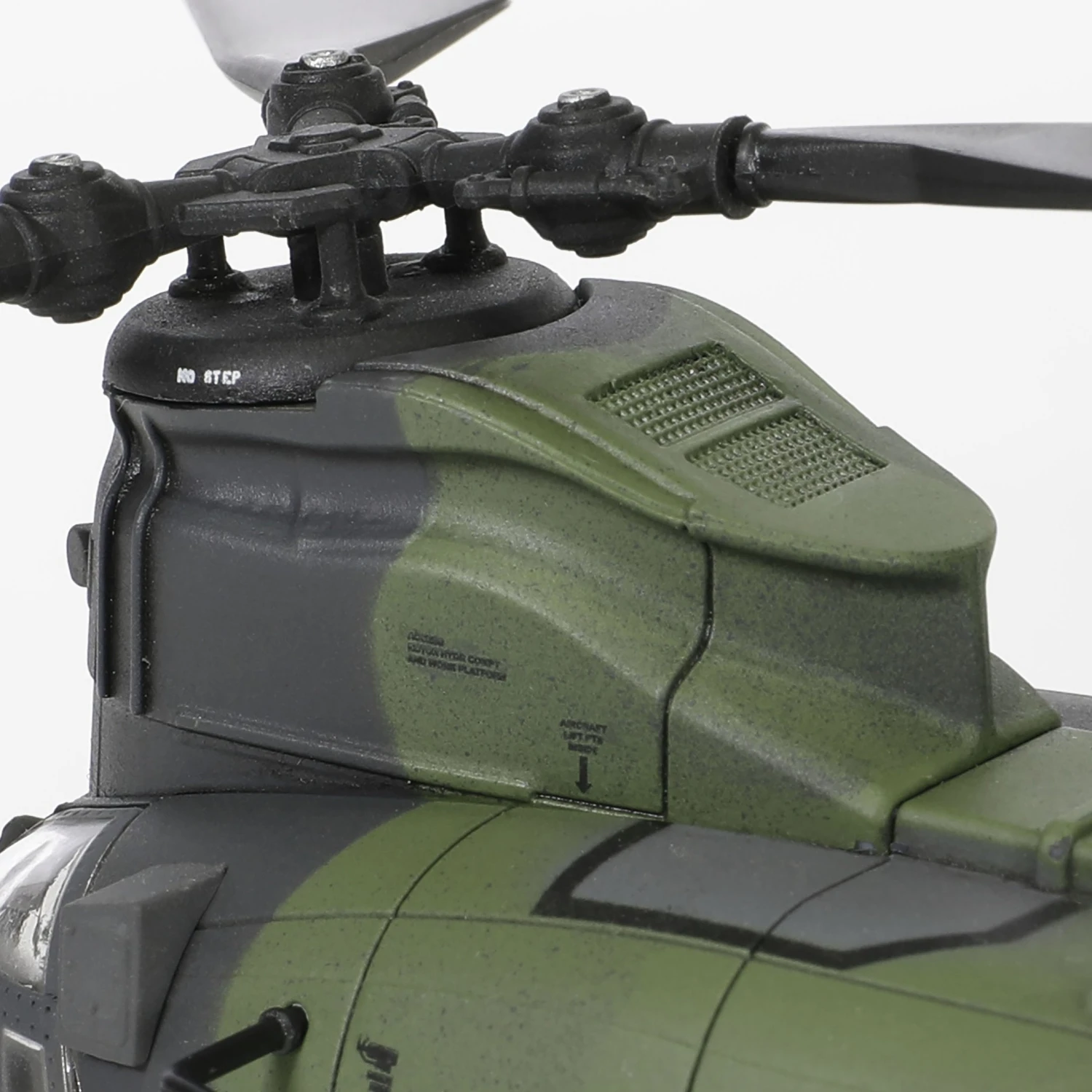 Royal Canadian Boeing Chinook Ch-147F 304 Helicopter In 1:72 Scale By Forces Of Valor - Image 7