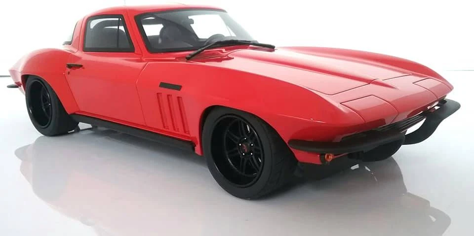 1966 Corvette Custom Red Resin Model Car In 1:18 Scale By GT Spirit