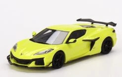 2023 Chevrolet Corvette Z06 Accelerate Yellow In 1:43 Scale