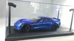 LED-LIGHTED ACRYLIC DISPLAY CASE For 1:18 Scale Models