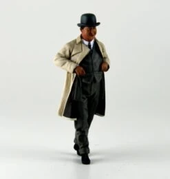 Etorre Bugatti Wearing 3pc Suit In 1:18 Scale