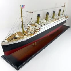 Large RMS Titanic Ship By Authentic Models