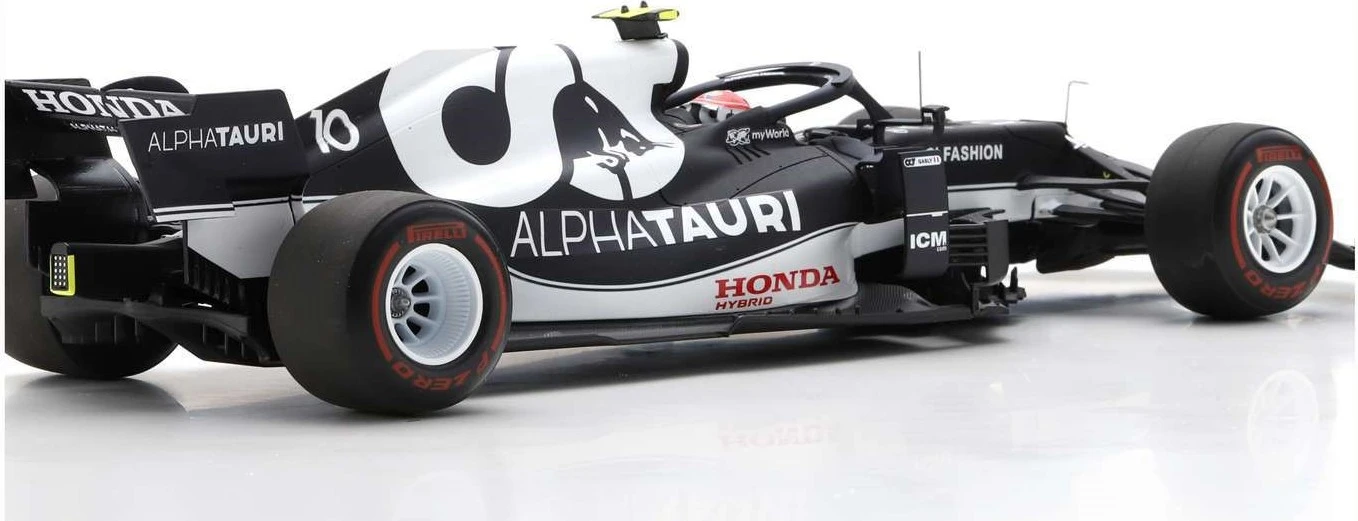 ALPHATAURI AT02 #10 SCUDERIA In 1:18 Scale By Spark - Image 4