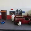 Classic Garage In 1:18 Scale By CMC